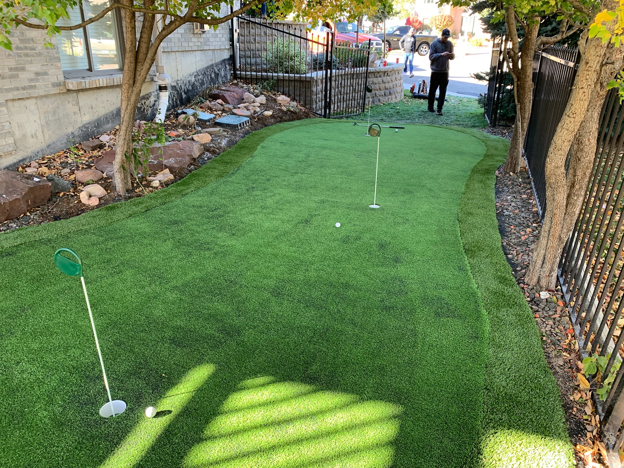 Artificial turf putting greens